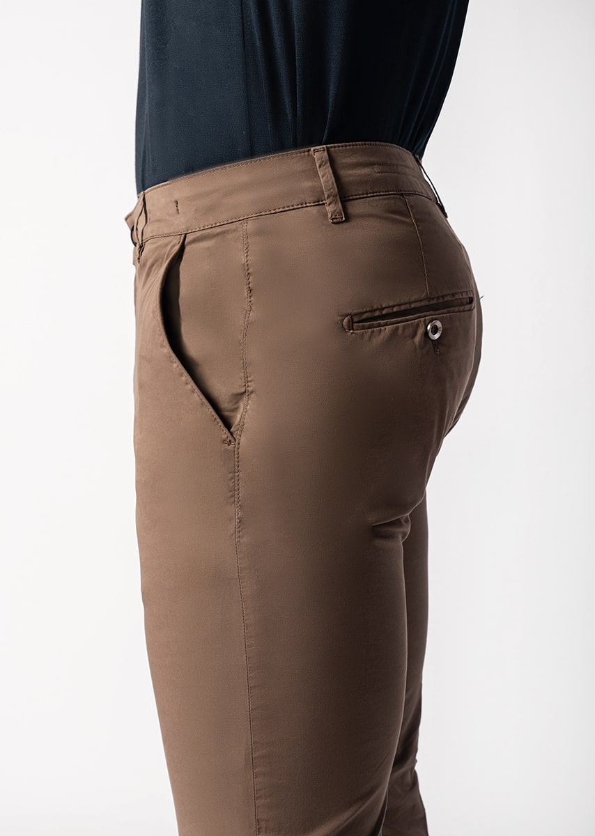 CHINOS REY 17 - Gabardina Leggera Stretch PPT - 09T 781 MOKA TDR
